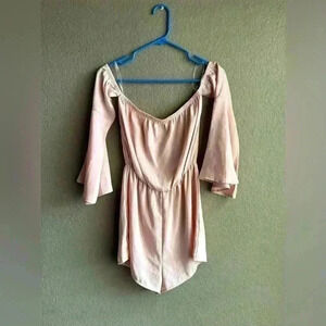Blue‎ Blush Romper Off The Shoulder Size Small Pink/Blush Shade